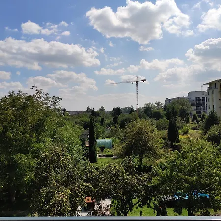 شقة Glam, King-size Bed, Terrace, Free Indoor Parking فروتسواف