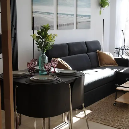 Glam, King-size Bed, Terrace, Free Indoor Parking شقة *