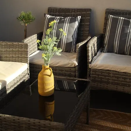 شقة Glam, King-size Bed, Terrace, Free Indoor Parking *