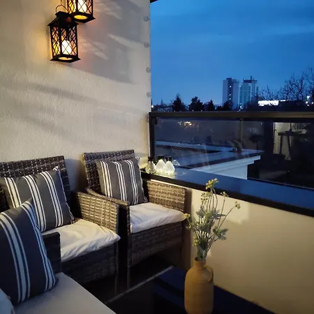 Glam, King-size Bed, Terrace, Free Indoor Parking فروتسواف