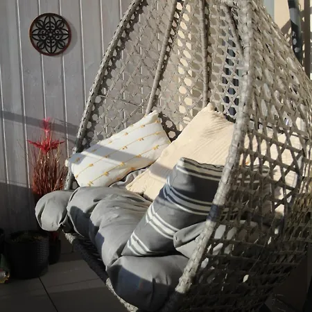 شقة Glam, King-size Bed, Terrace, Free Indoor Parking فروتسواف