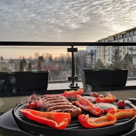 Glam, King-size Bed, Terrace, Free Indoor Parking * فروتسواف