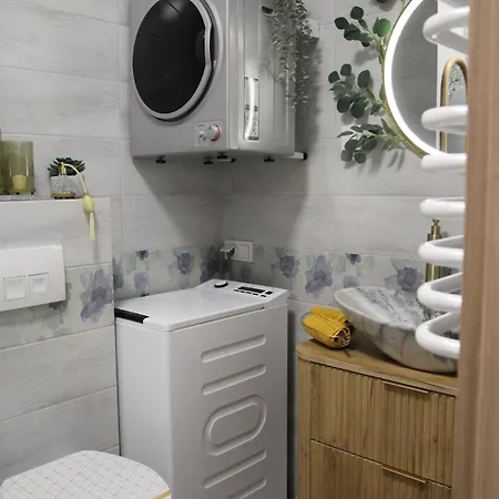 Διαμέρισμα Glam, King-size Bed, Terrace, Free Indoor Parking Βρότσλαβ