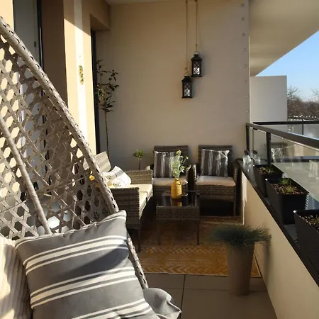 Glam, King-size Bed, Terrace, Free Indoor Parking Вроцлав