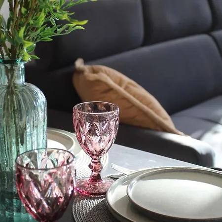 Glam, King-size Bed, Terrace, Free Indoor Parking Апартаменты Вроцлав