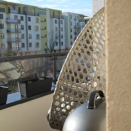 Glam, King-size Bed, Terrace, Free Indoor Parking Апартаменты Вроцлав