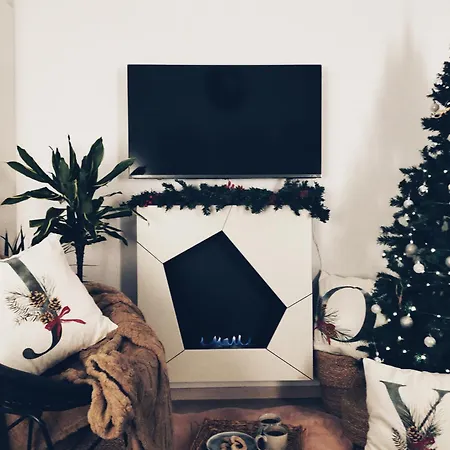 Glam, King-size Bed, Terrace, Free Indoor Parking *