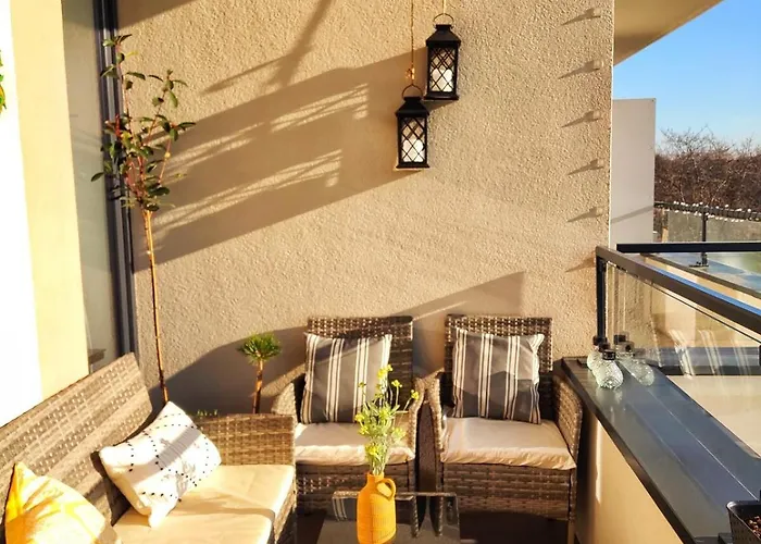 Appartement Glam, King-size Bed, Terrace, Free Indoor Parking *