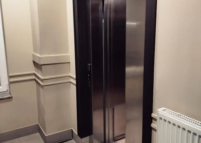 Appartement Glam, King-size Bed, Terrace, Free Indoor Parking Wrocław