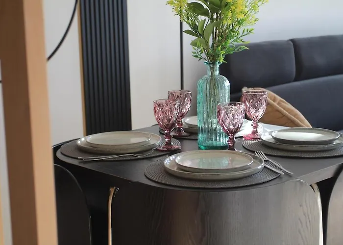 Glam, King-size Bed, Terrace, Free Indoor Parking *