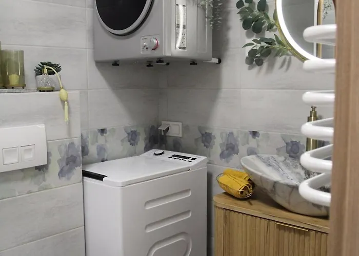 Appartement Glam, King-size Bed, Terrace, Free Indoor Parking Wrocław